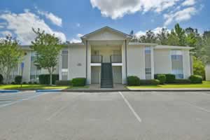 Pine_Trace-exterior-front-1774-1200w